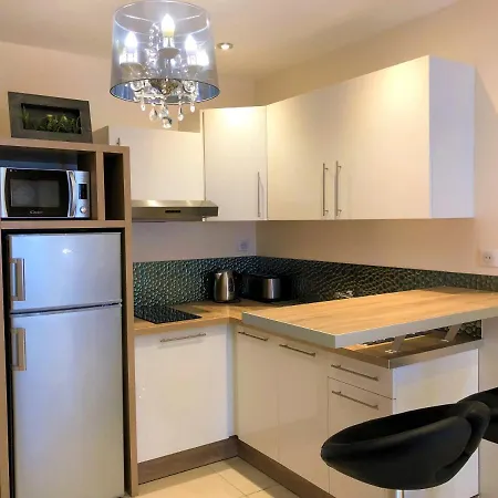 Deschamps Apartment