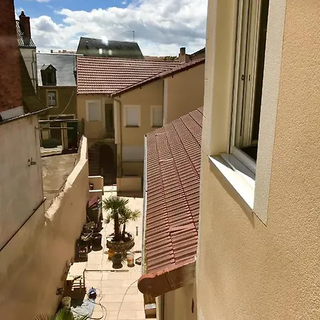 Apartment Deschamps