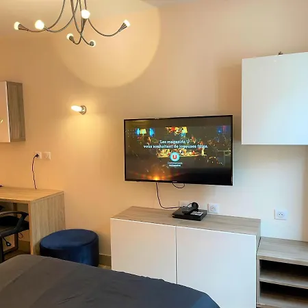 Apartment Deschamps Montlucon