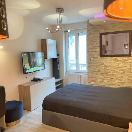 Apartment Deschamps *