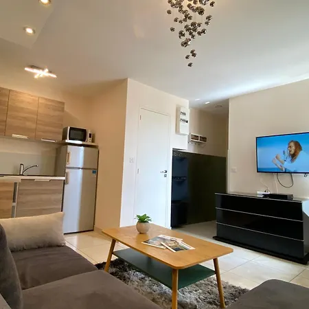 Deschamps Apartment Montlucon