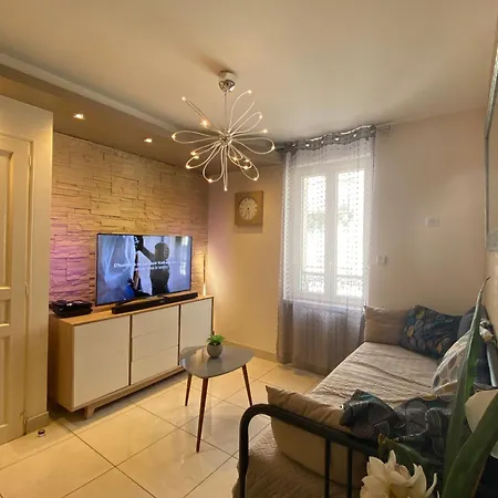 Apartment Deschamps
