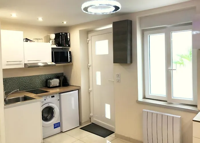 Апартаменты Deschamps Монлюсон