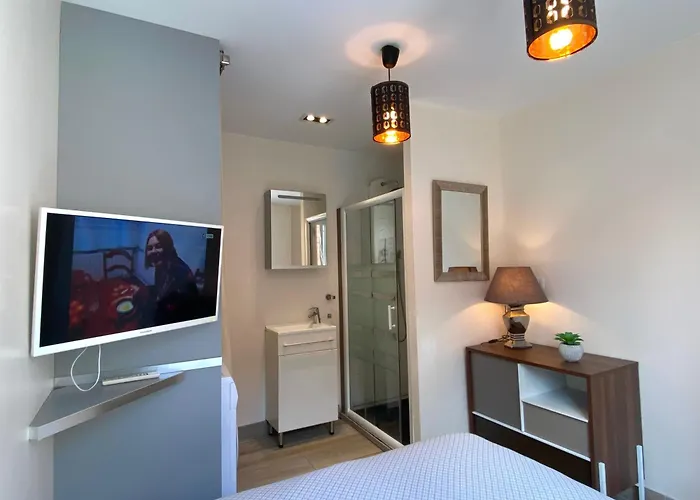 Deschamps Апартаменты *