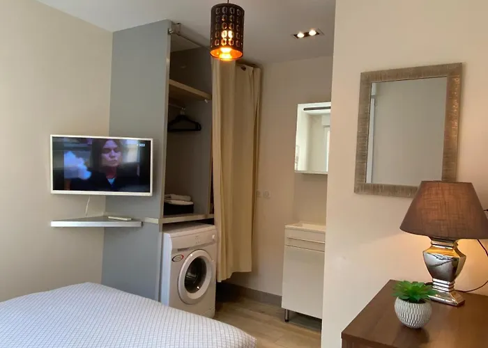 Апартаменты Deschamps Монлюсон