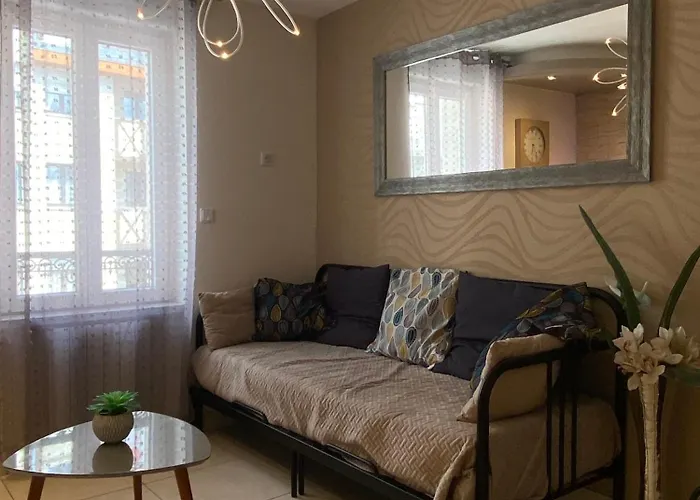 Апартаменты Deschamps *