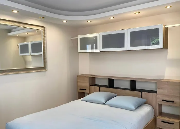 Апартаменты Deschamps *