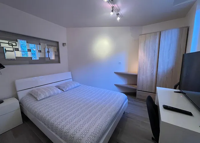 Deschamps Апартаменты